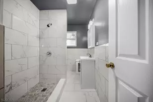 33 Van Houten Pl, Belleville, NJ 07109 - Photo 15