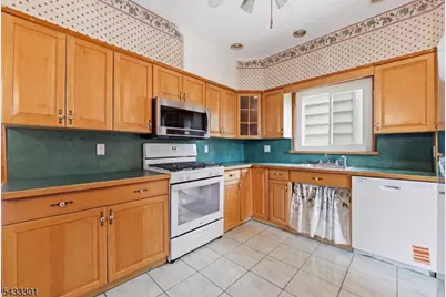 136 W 56th St, Bayonne, NJ 07002 - Photo 11