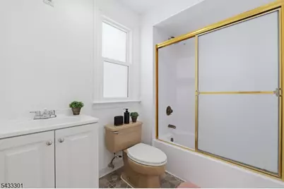 136 W 56th St, Bayonne, NJ 07002 - Photo 17