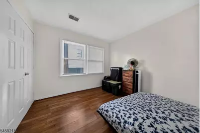 314 Saint Pauls Ave, Jersey City, NJ 07306 - Photo 9