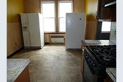 390 North 7th Street, Newark, NJ 07107 - Photo 11