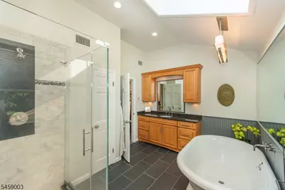 10 Weiss Dr, Montville Township, NJ 07082 - Photo 23