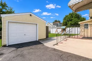 512 Laurel Ave, Roselle Park, NJ 07204 - Photo 17