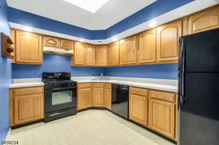 709 Dunn Cir, Bridgewater, NJ 08807 - Photo 9