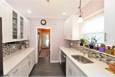 61 Bergen Ave, Clifton, NJ 07011 - Photo 9