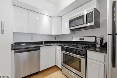 6405 Jfk Blvd E #B1, West New York, NJ 07093 - Photo 3