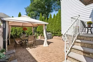 25 Swan Rd, Livingston, NJ 07039 - Photo 27