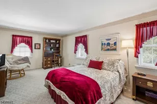 25 Swan Rd, Livingston, NJ 07039 - Photo 15