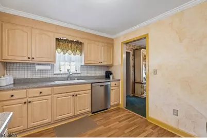 25 Swan Rd, Livingston, NJ 07039 - Photo 7