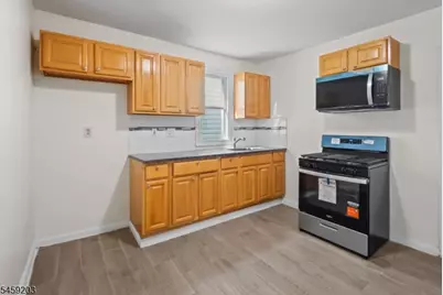 27 Triton Ter, Newark, NJ 07104 - Photo 15