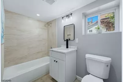 289 Glenwood Ave, East Orange, NJ 07017 - Photo 27