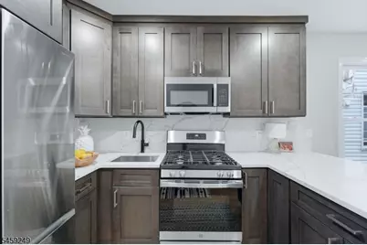 289 Glenwood Ave, East Orange, NJ 07017 - Photo 13