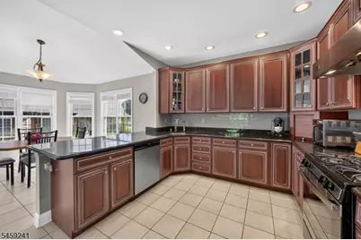 81 Bracken Hill Rd, Hardyston Township, NJ 07419 - Photo 7