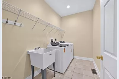 81 Bracken Hill Rd, Hardyston Township, NJ 07419 - Photo 27