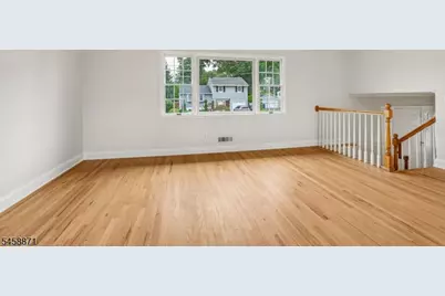 11 Suburban Rd, Clark Township, NJ 07066 - Photo 3