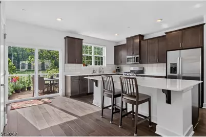 2 Coogan Ct, Morris Plains, NJ 07950 - Photo 3