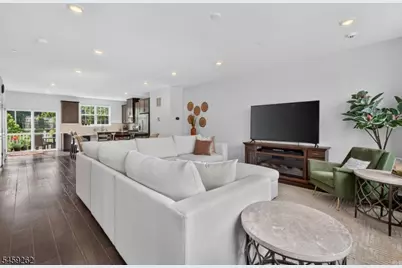 2 Coogan Ct, Morris Plains, NJ 07950 - Photo 13