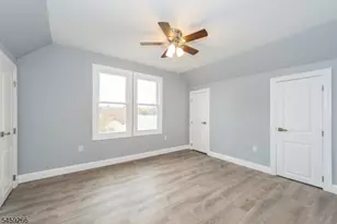 31 Mulberry St, Elmwood Park, NJ 07407 - Photo 9