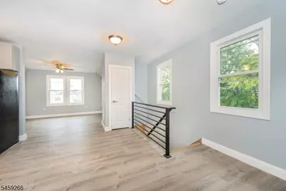 31 Mulberry St, Elmwood Park, NJ 07407 - Photo 5