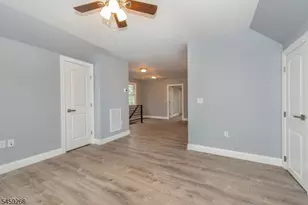 31 Mulberry St, Elmwood Park, NJ 07407 - Photo 7