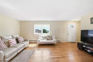 322 Richard Mine Rd, Rockaway Township, NJ 07885 - Photo 3