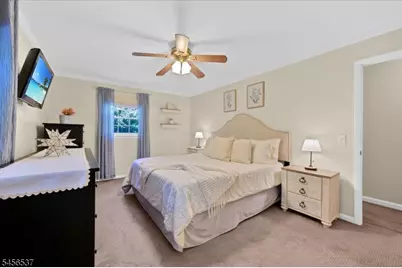 1087 Buxton Rd, Bridgewater, NJ 08807 - Photo 15
