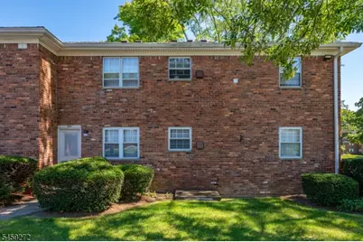 1301A Valley Rd #A, Wayne Twp., NJ 07470 - Photo 5