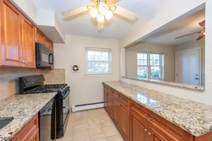 1301A Valley Rd, Wayne Twp., NJ 07470 - Photo 13