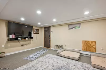 34 Northwood Dr, West Milford, NJ 07480 - Photo 39