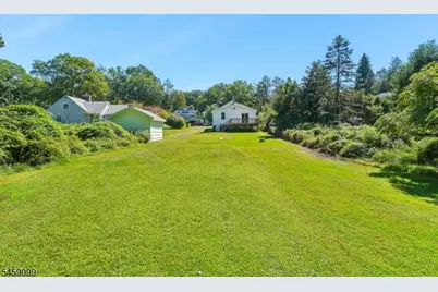 327 Saint Cloud Ave, West Orange Township, NJ 07052 - Photo 37