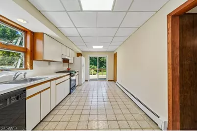 327 Saint Cloud Ave, West Orange Township, NJ 07052 - Photo 11