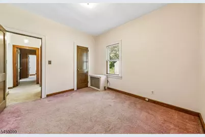 327 Saint Cloud Ave, West Orange Township, NJ 07052 - Photo 15