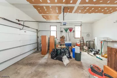 251 Big Piece Rd, Fairfield, NJ 07004 - Photo 17