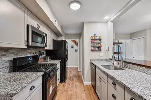 40A Roxbury Ct, Montgomery Township, NJ 08540 - Photo 5