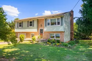 17 Ridge Rd, Raritan Township, NJ 08822 - Photo 1
