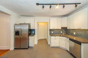 43 Walnut St, Montclair, NJ 07042 - Photo 21