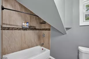 24 Millington Ave, Newark, NJ 07108 - Photo 11