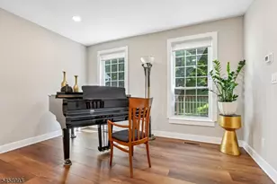 12 Clearwater Dr, Wayne Twp., NJ 07470 - Photo 3