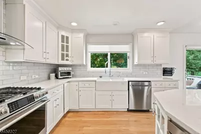 10 Darlene Ct, Randolph Township, NJ 07869 - Photo 13