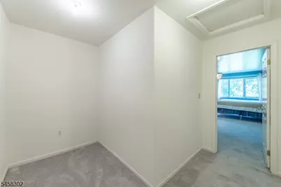 75 Birch Ln, Wayne Twp., NJ 07470 - Photo 19