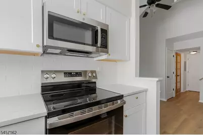 81 Encampment Drive, Bedminster Township, NJ 07921 - Photo 17