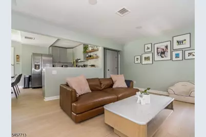 148 Grove St #2, Montclair, NJ 07042 - Photo 5