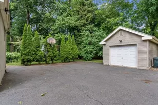 148 Grove St, Montclair, NJ 07042 - Photo 17