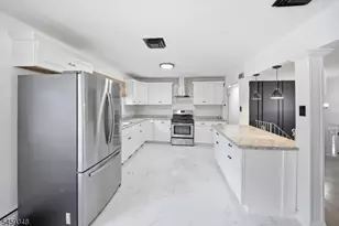 66 Lockwood Pl, Clifton, NJ 07012 - Photo 11