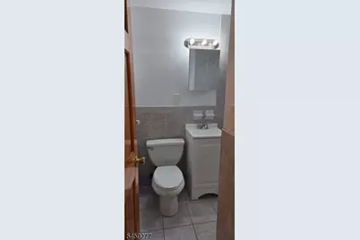 554 Franklin St, Elizabeth, NJ 07206 - Photo 3