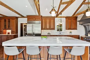 211 Mountainview Estate, Bernardsville, NJ 07924 - Photo 7