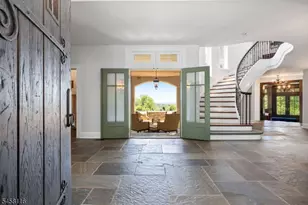 211 Mountainview Estate, Bernardsville, NJ 07924 - Photo 3