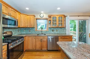 18 Kadel Dr, Roxbury Township, NJ 07876 - Photo 7