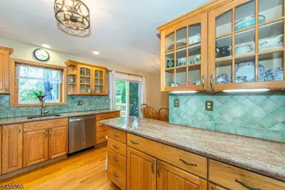 18 Kadel Dr, Roxbury Township, NJ 07876 - Photo 9