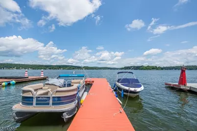 121 Maxim Dr, Hopatcong, NJ 07843 - Photo 9